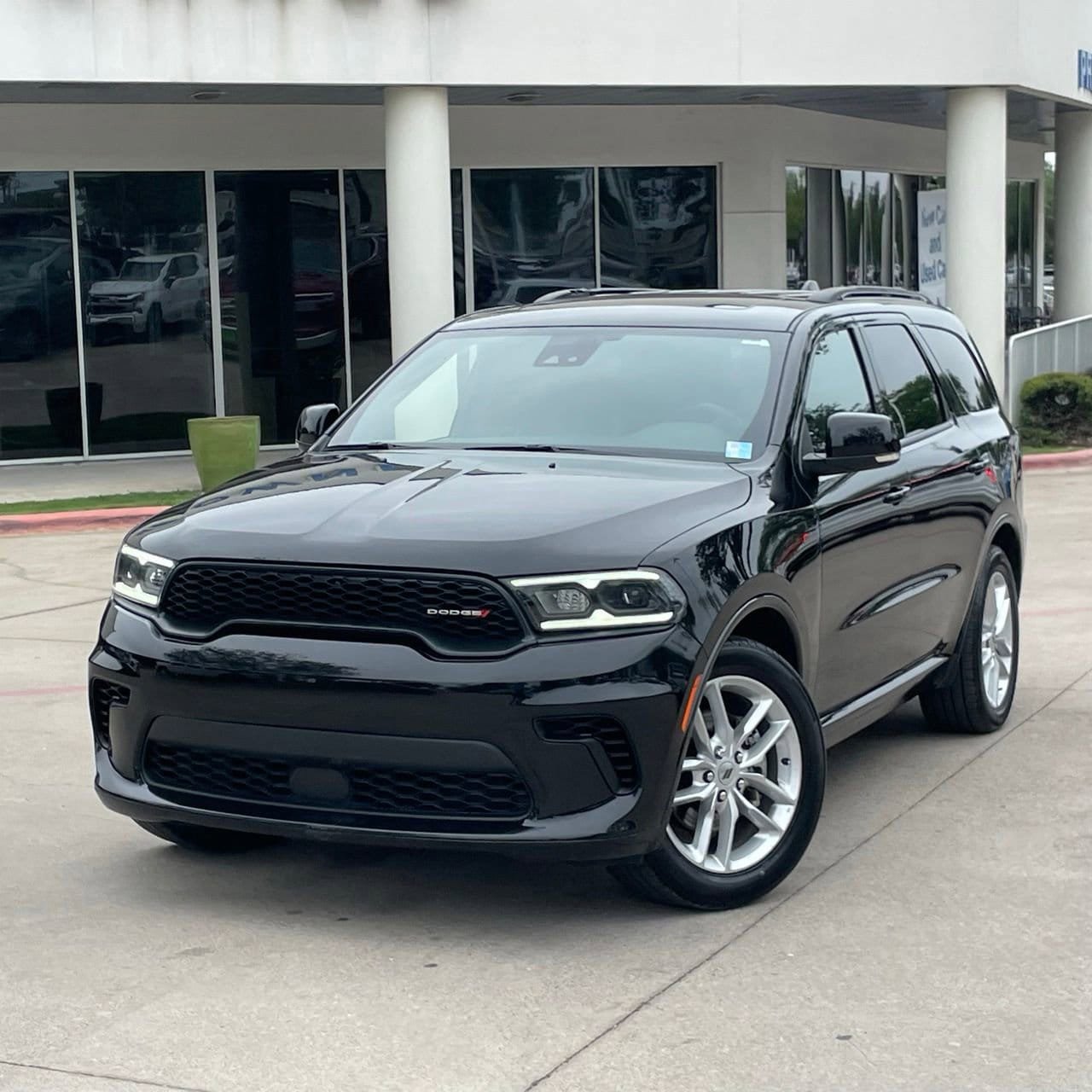 Used 2024 Dodge Durango GT RWD image 9