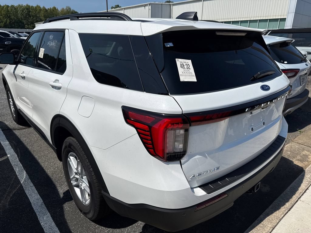 Used 2026 Ford Explorer Active RWD image 11