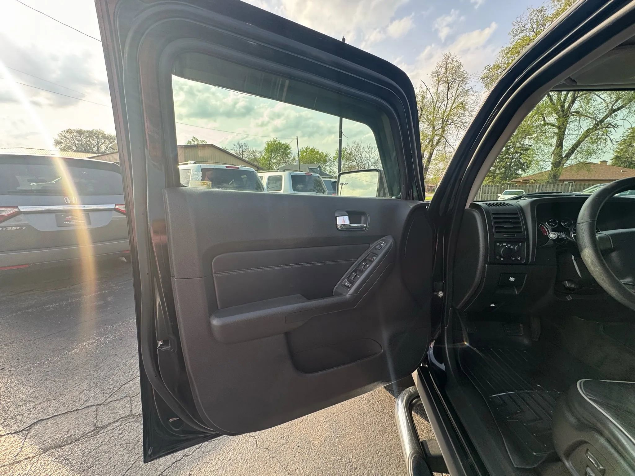 Used 2009 HUMMER H3 Luxury image 11