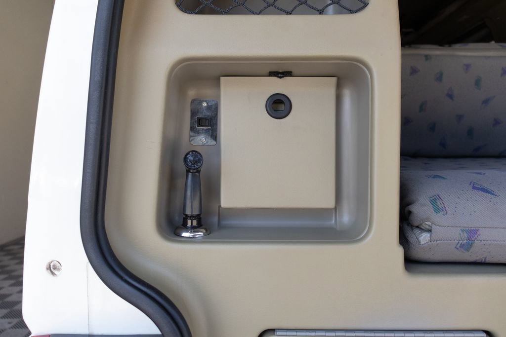 Used 1997 Volkswagen Eurovan Camper FWD image 17