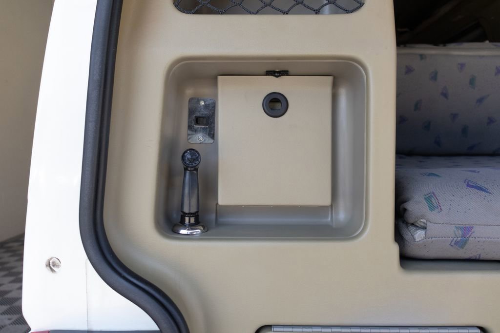 Used 1997 Volkswagen Eurovan Camper FWD image 17