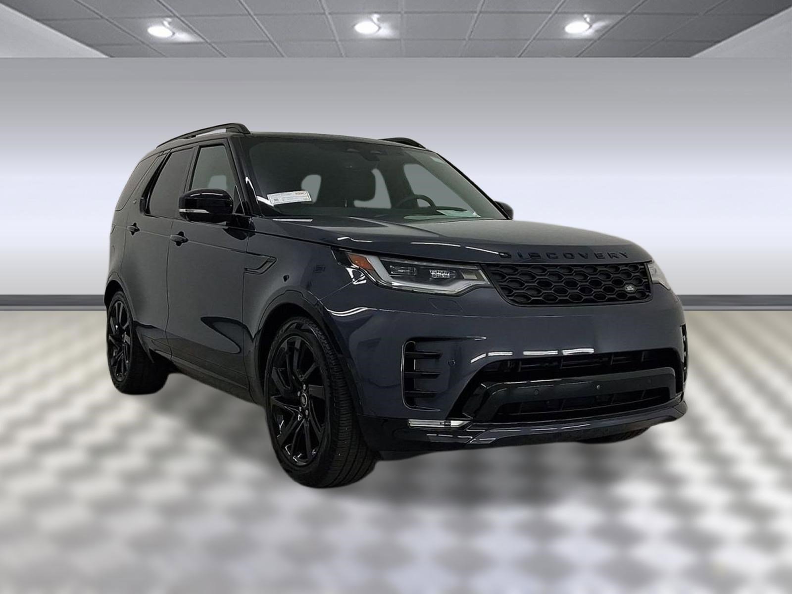 Certified 2025 Land Rover Discovery Dynamic SE AWD/4WD image 7