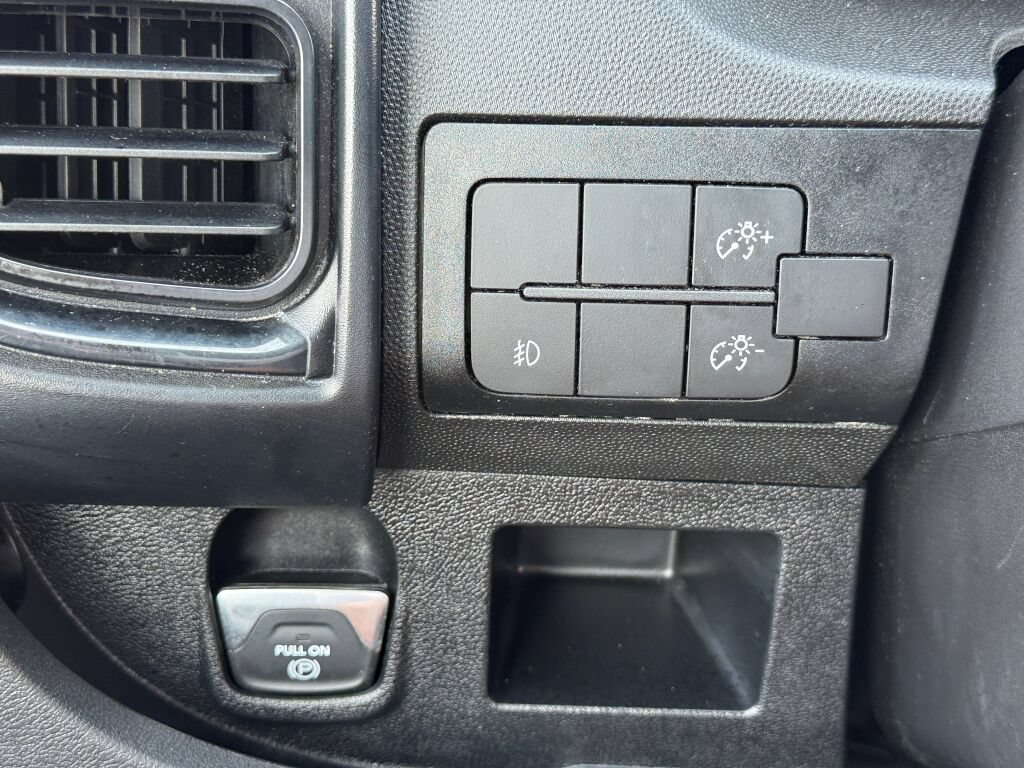 Used 2025 RAM ProMaster 2500 w/ Convenience Group FWD image 35