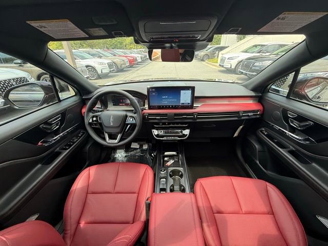 New 2025 Lincoln Corsair Reserve image 8