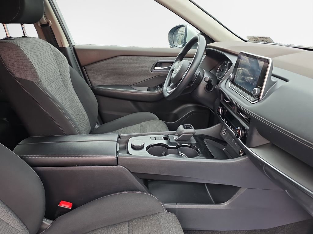Used 2023 Nissan Rogue SV image 24