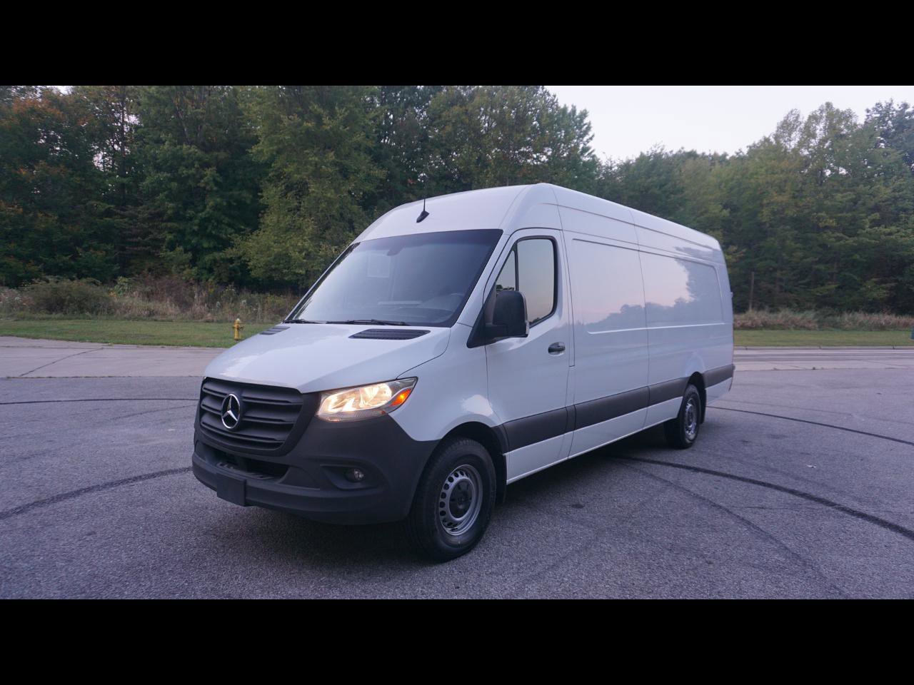 Used 2023 Mercedes-Benz Sprinter 2500 image 1