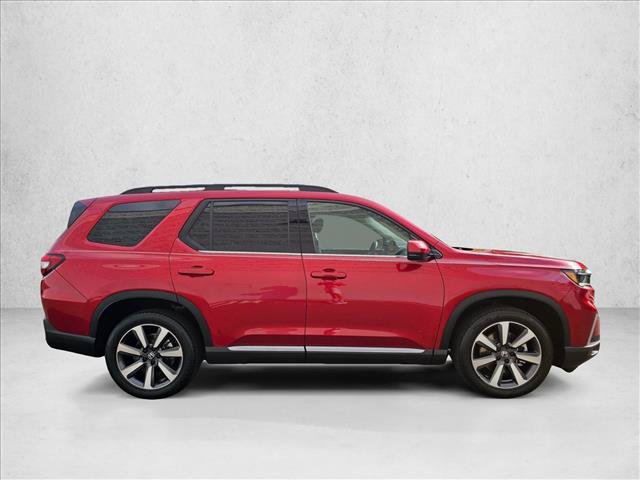 Used 2023 Honda Pilot Touring image 4