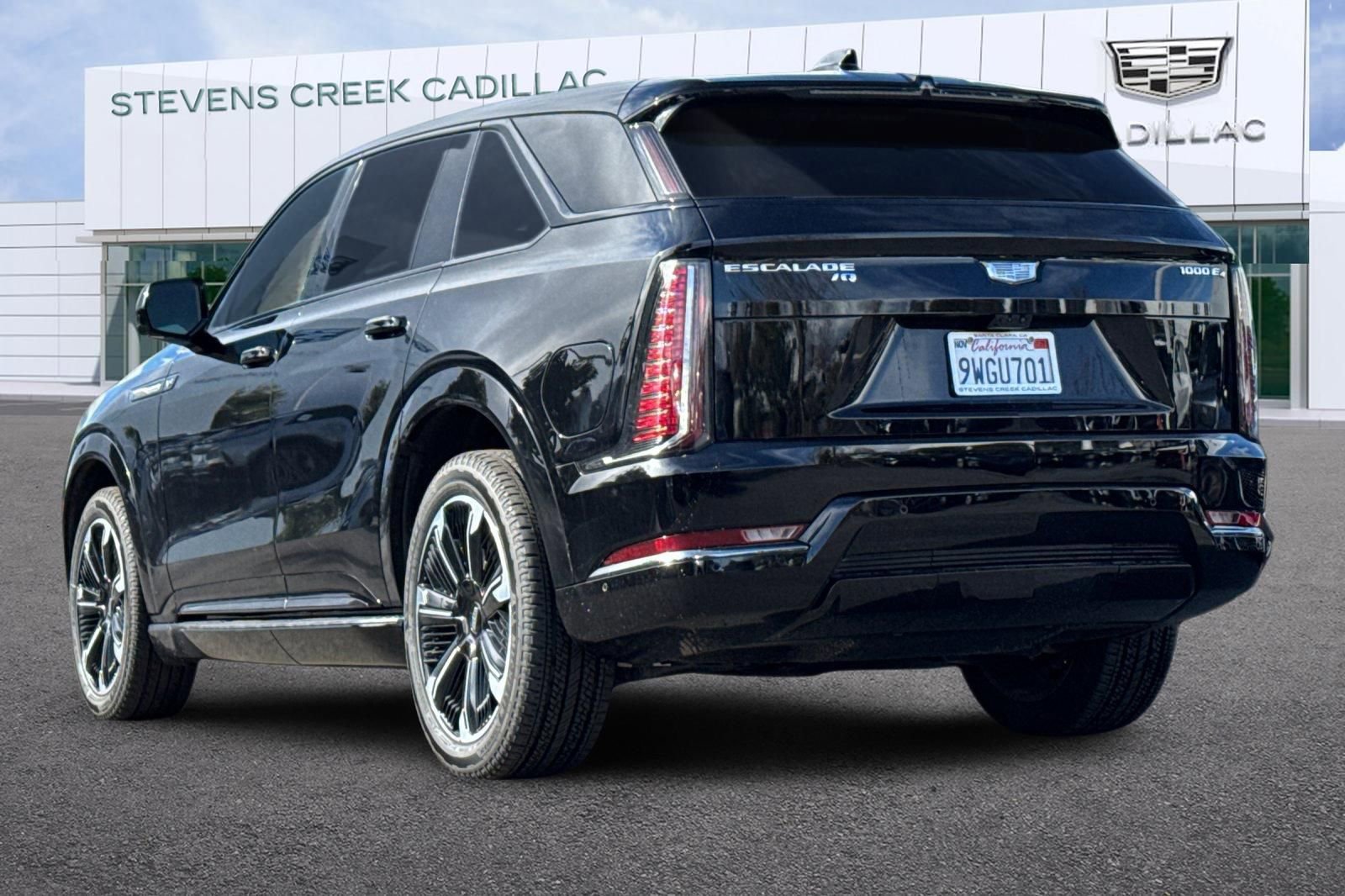 Used 2025 Cadillac Escalade IQ Sport 2 image 5