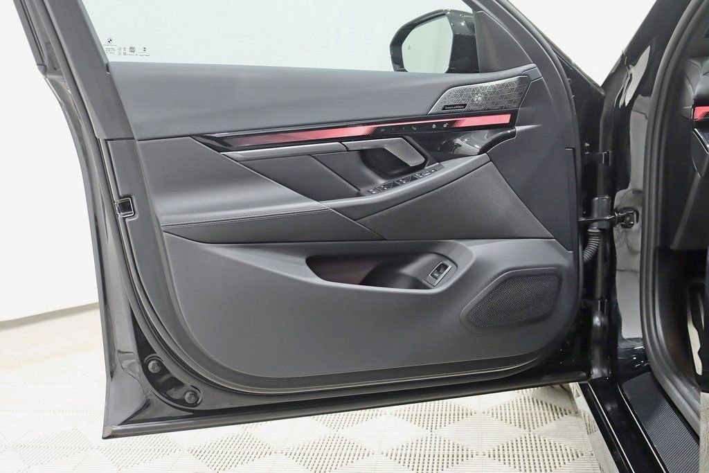 Used 2024 BMW i5 M60 w/ Premium Package image 38