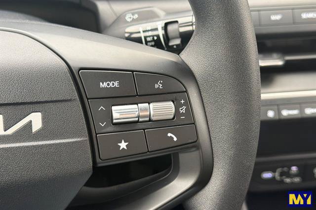 Used 2025 Kia K4 FWD image 29