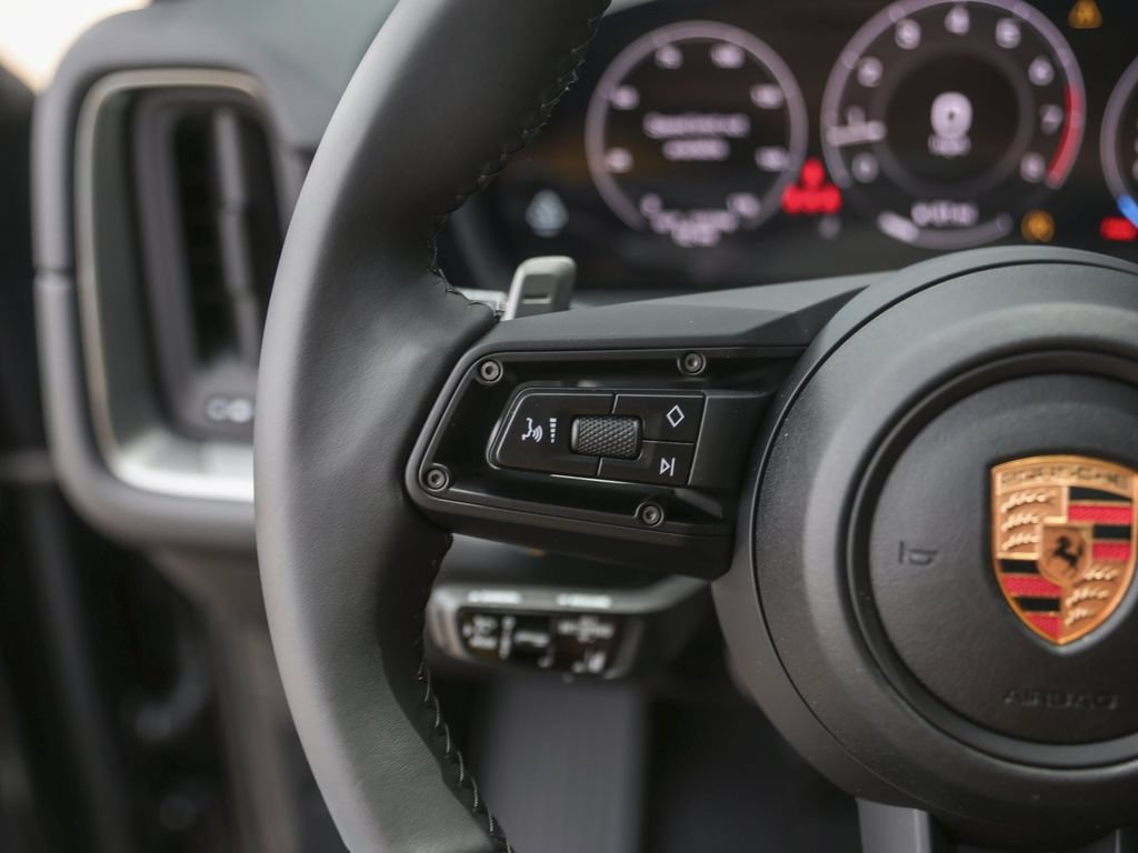 New 2026 Porsche Cayenne Coupe AWD/4WD image 21