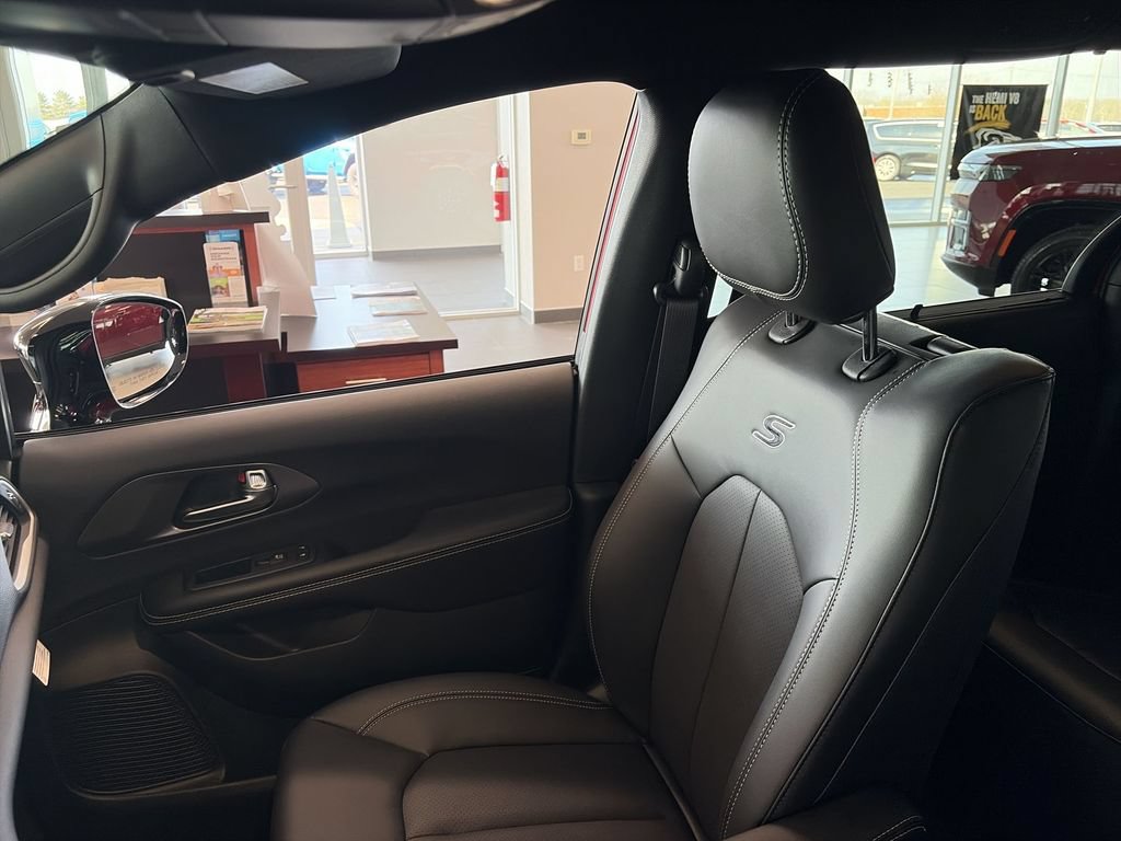 New 2026 Chrysler Pacifica Select FWD image 20