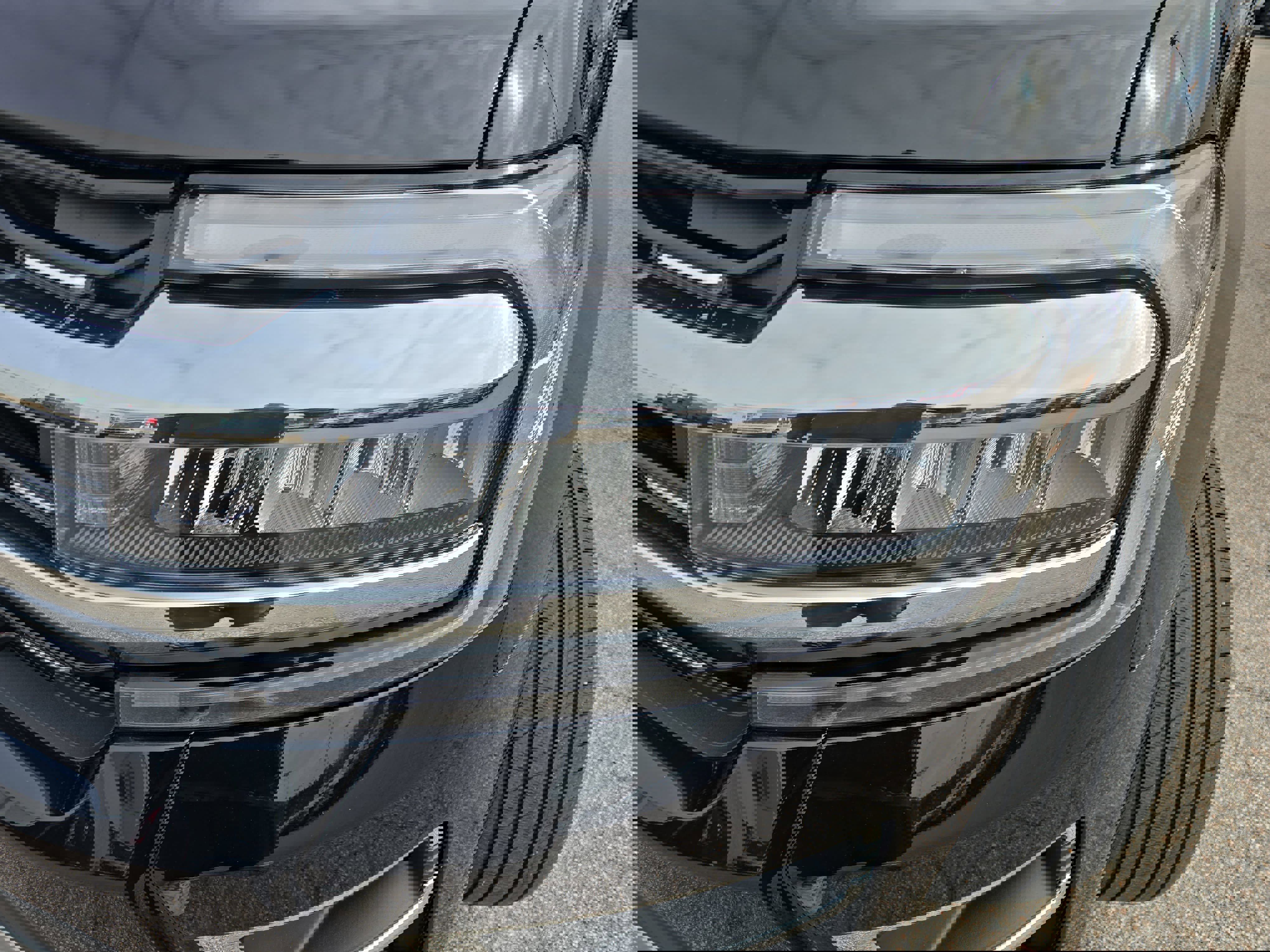 Used 2024 Ford Expedition Limited image 34