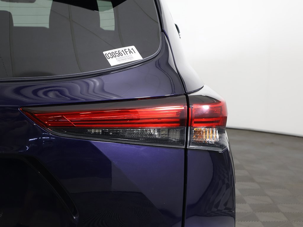 Used 2020 Toyota Highlander Limited image 19