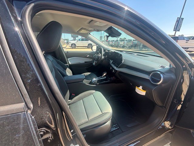 New 2026 Chevrolet Trax LT w/ Driver Confidence Package FWD image 16