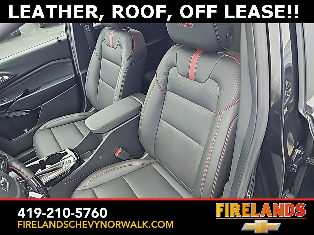 Certified 2025 Chevrolet Trax RS w/ Sunroof Package image 38