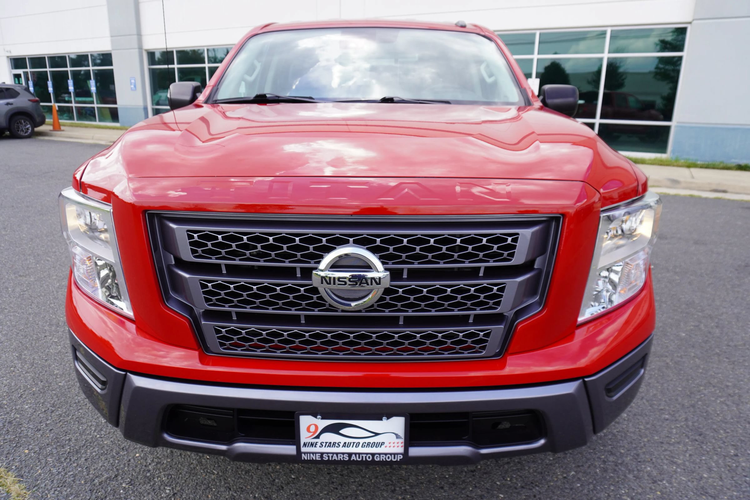 Used 2021 Nissan Titan S w/ S Utility Package AWD/4WD image 2