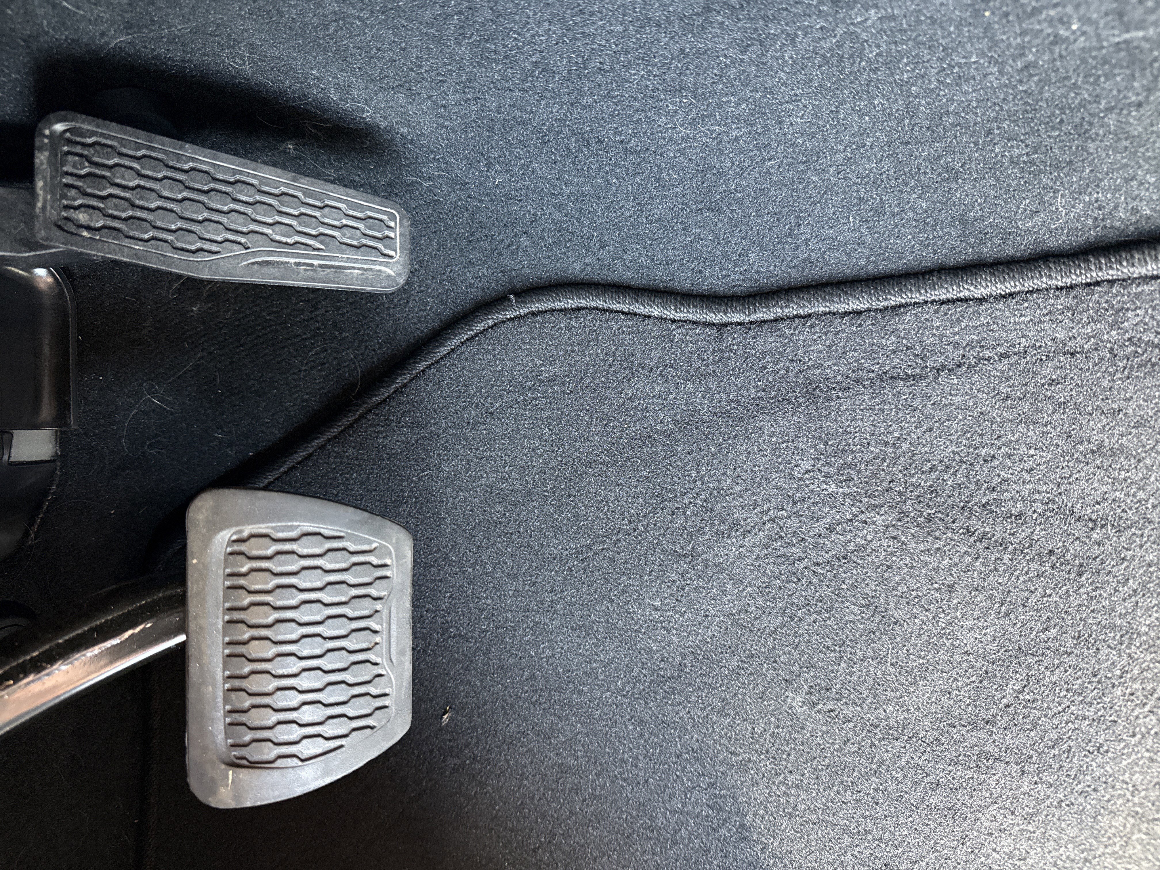 Used 2024 Jeep Wrangler Sahara w/ Technology Group image 16