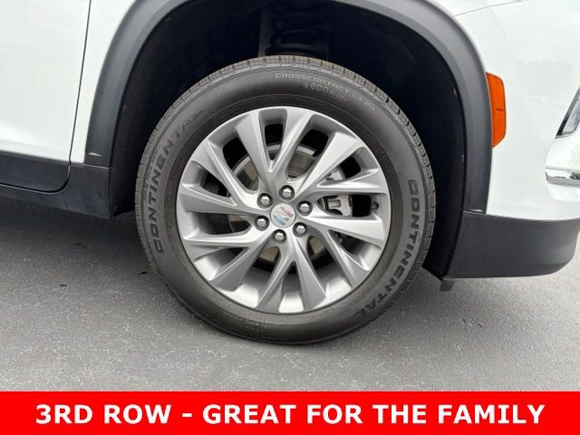 Used 2025 Buick Enclave Preferred FWD image 8