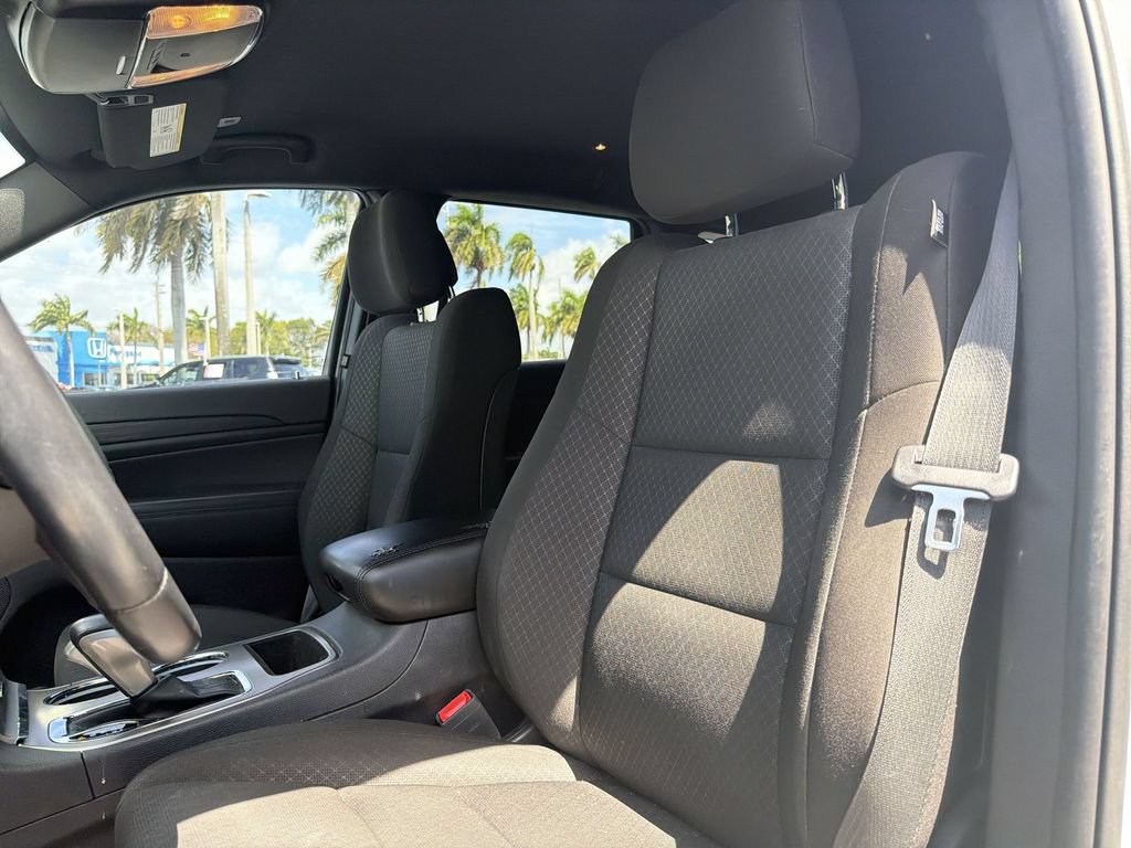 Used 2021 Jeep Grand Cherokee Laredo RWD image 20