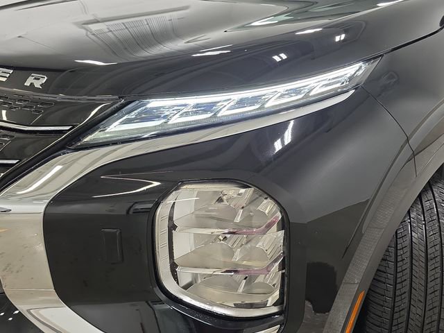 Used 2024 Mitsubishi Outlander SE AWD/4WD image 29