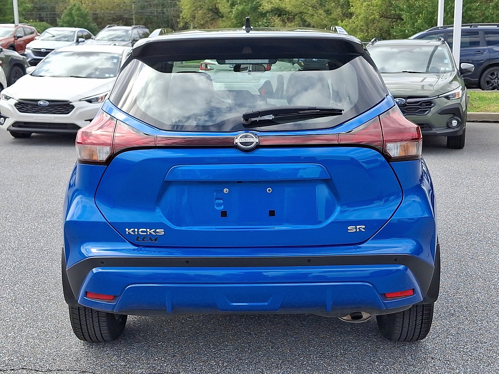 Used 2023 Nissan Kicks SR w/ SR Premium Package FWD image 5
