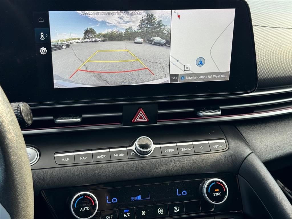Used 2024 Hyundai Elantra SEL image 23