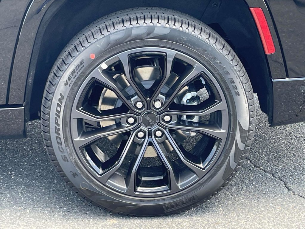 New 2026 Jeep Grand Wagoneer L Summit AWD/4WD image 12