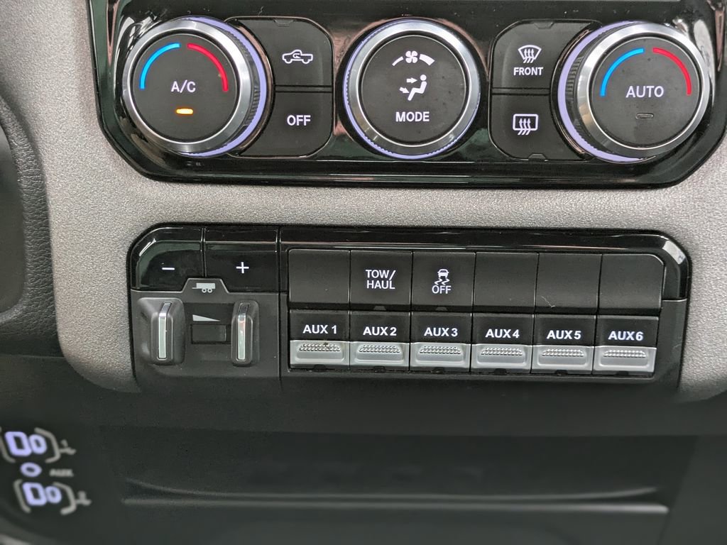 Used 2023 RAM 2500 Tradesman AWD/4WD image 30