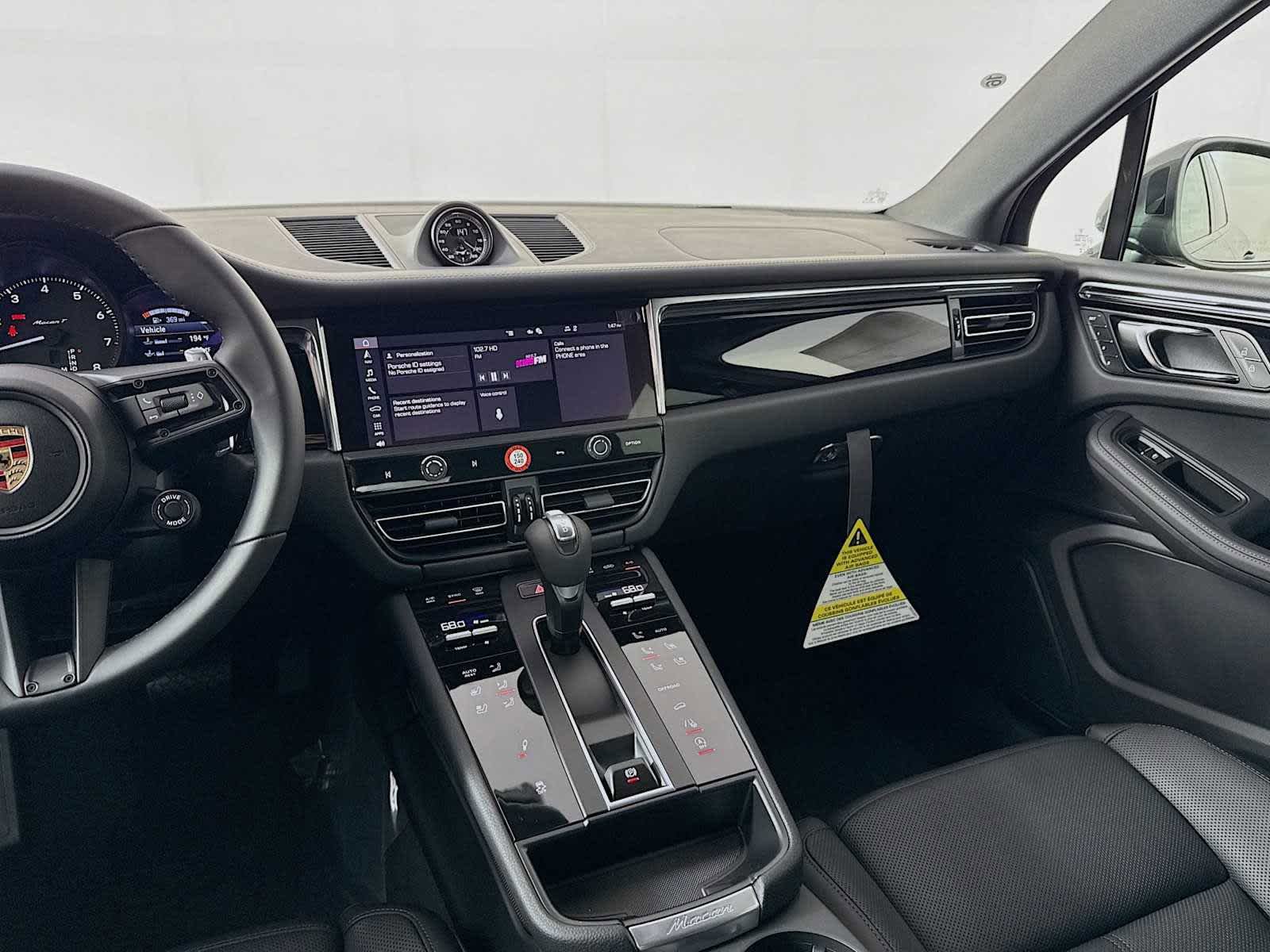 New 2025 Porsche Macan AWD/4WD image 19