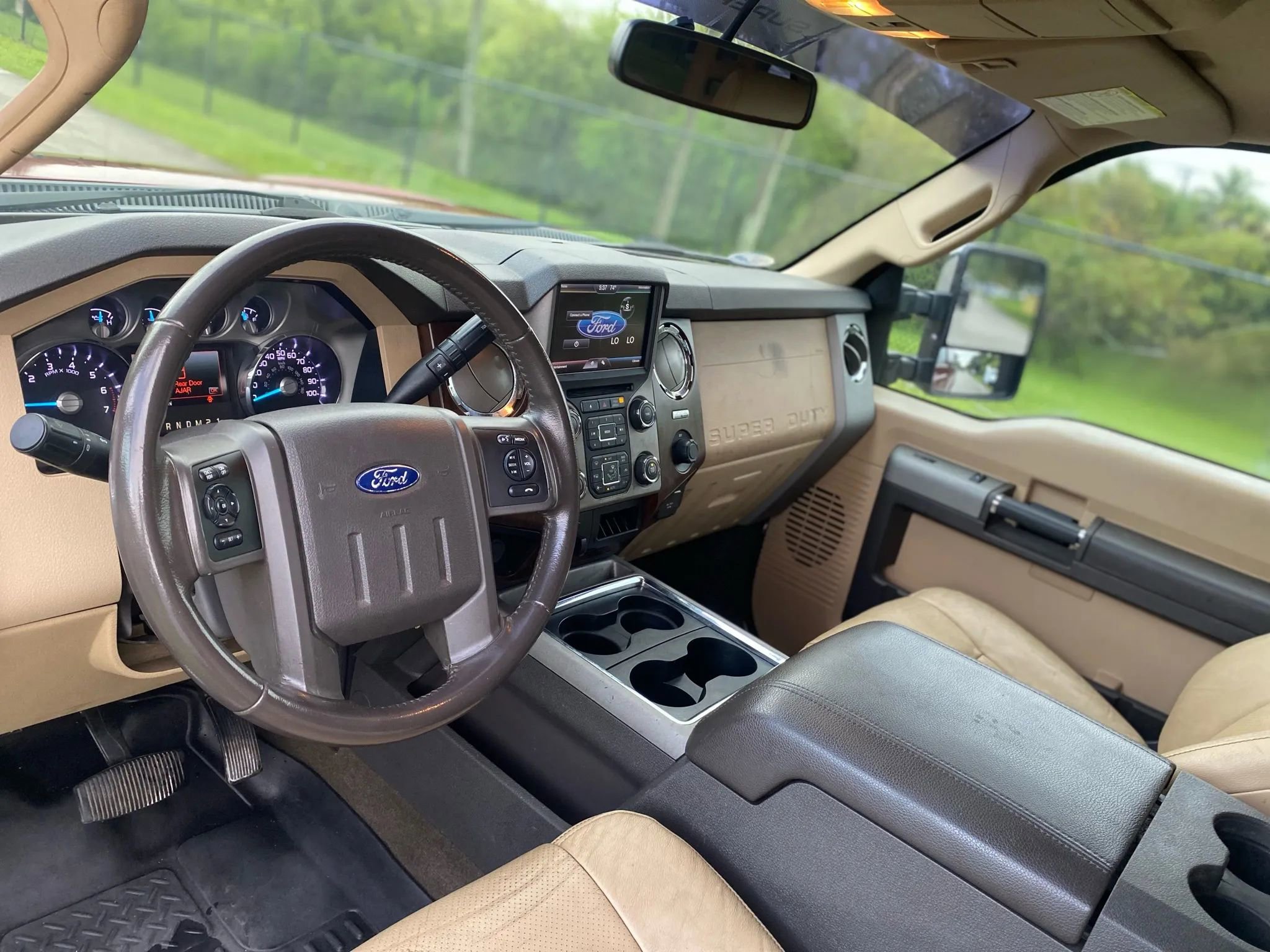 Used 2013 Ford F250 Lariat w/ Chrome Pkg image 9