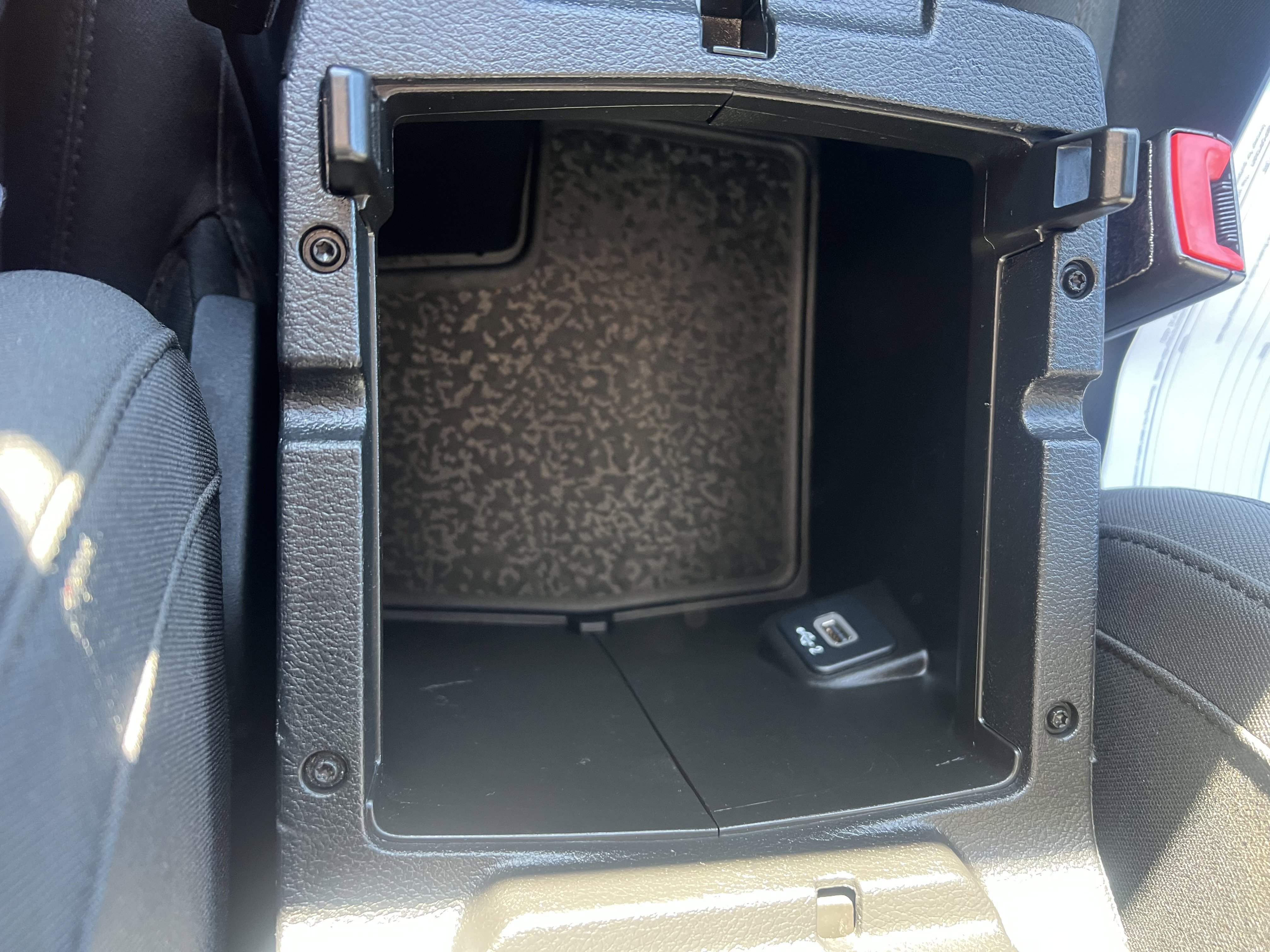 Used 2018 Jeep Wrangler Unlimited Sport S image 25