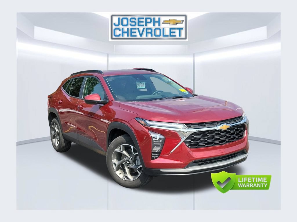 Used 2025 Chevrolet Trax LT w/ Driver Confidence Package