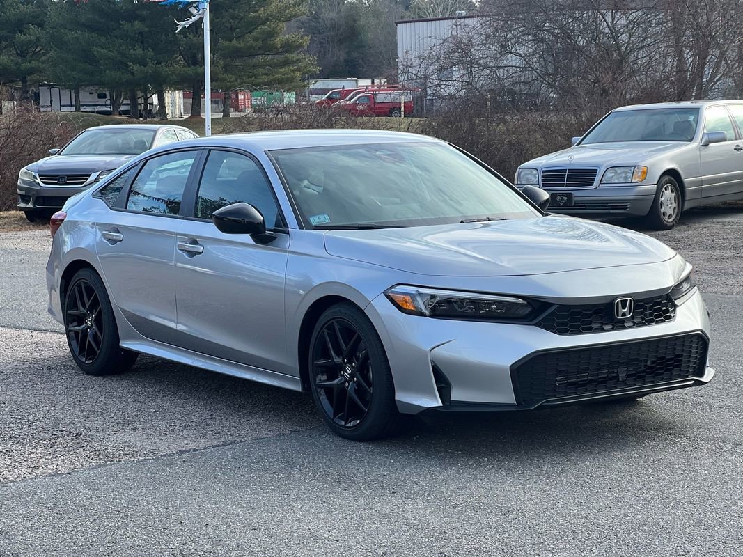 Used 2025 Honda Civic Sport image 3