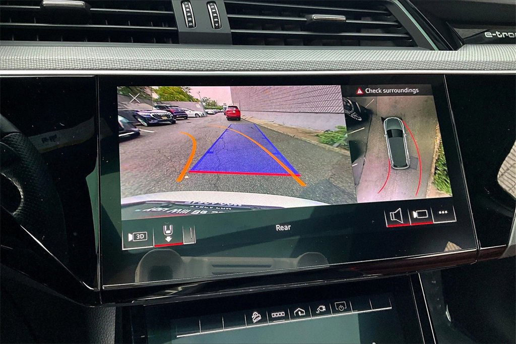 Used 2022 Audi e-tron S Premium Plus w/ 21" Black Optic Package image 14