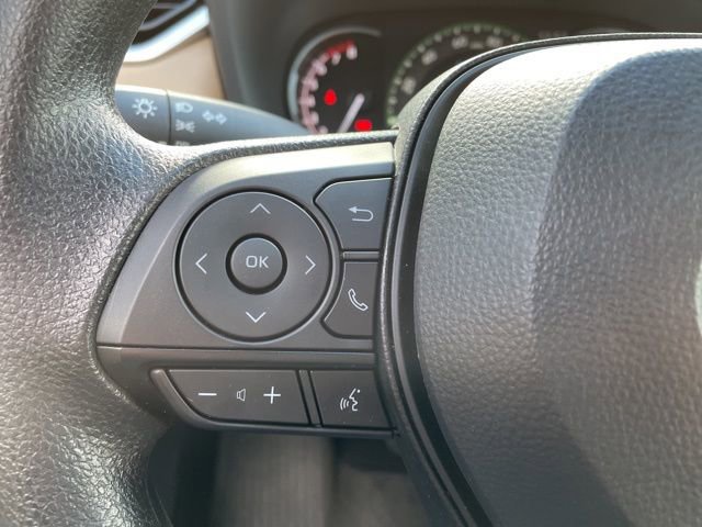 Used 2025 Toyota RAV4 LE image 18