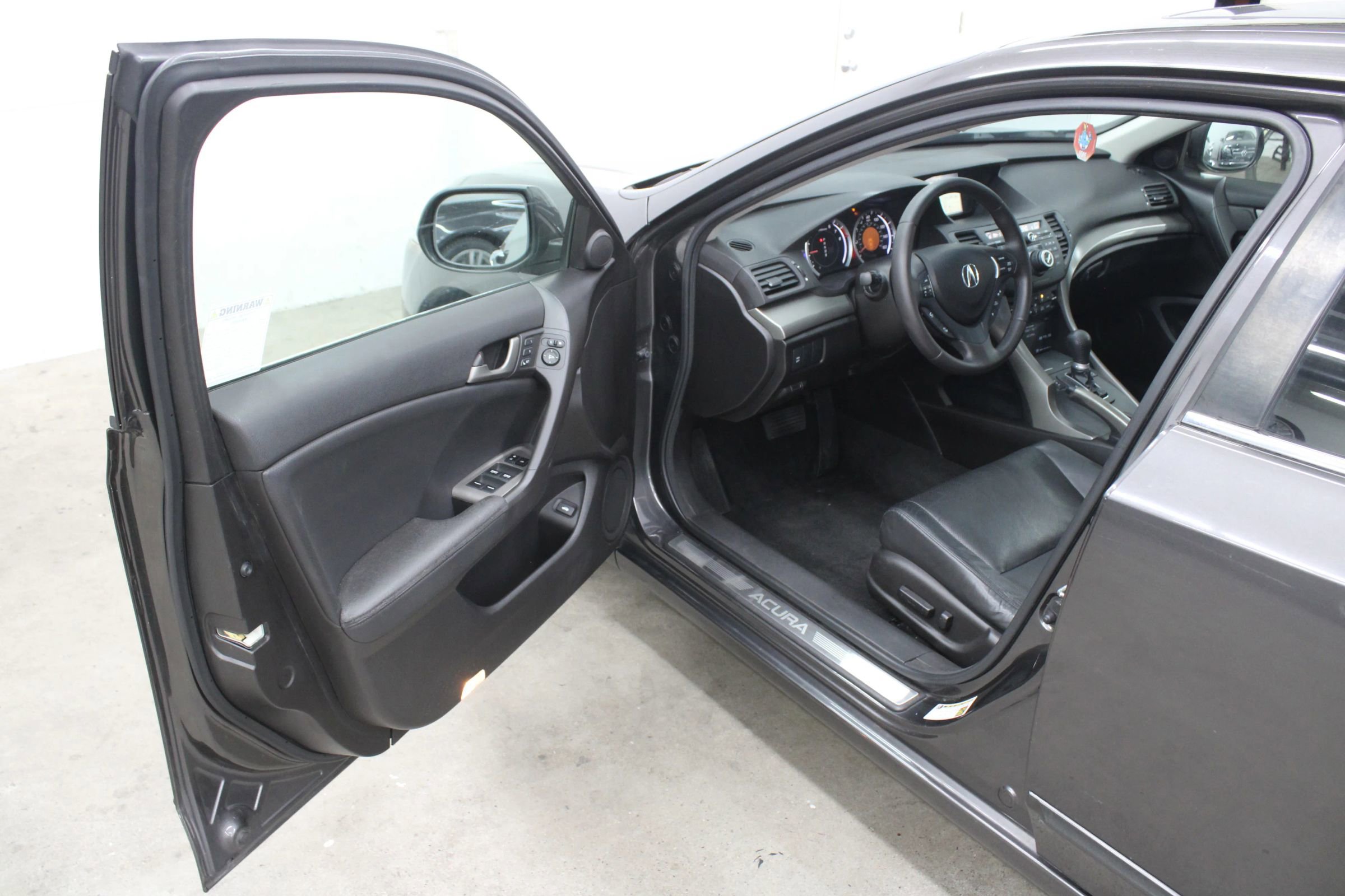 Used 2009 Acura TSX Sedan image 9