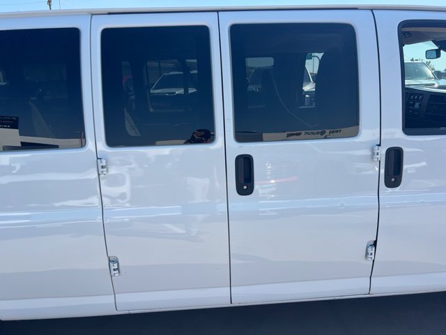 Used 2025 GMC Savana 3500 LT w/ LT Preferred Equipment Group RWD image 5