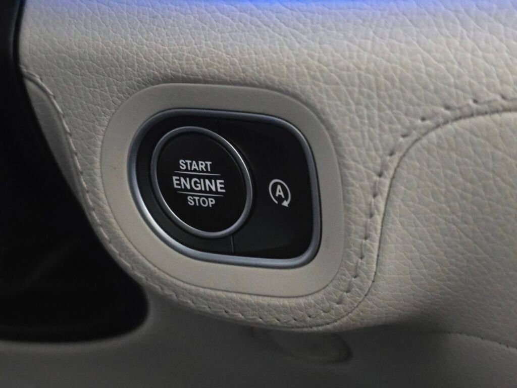 Used 2024 Mercedes-Benz GLS 580 GLS 580 image 42