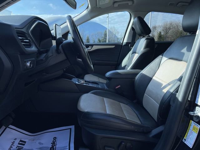 Used 2022 Ford Escape Titanium w/ Titanium Premium Package image 20