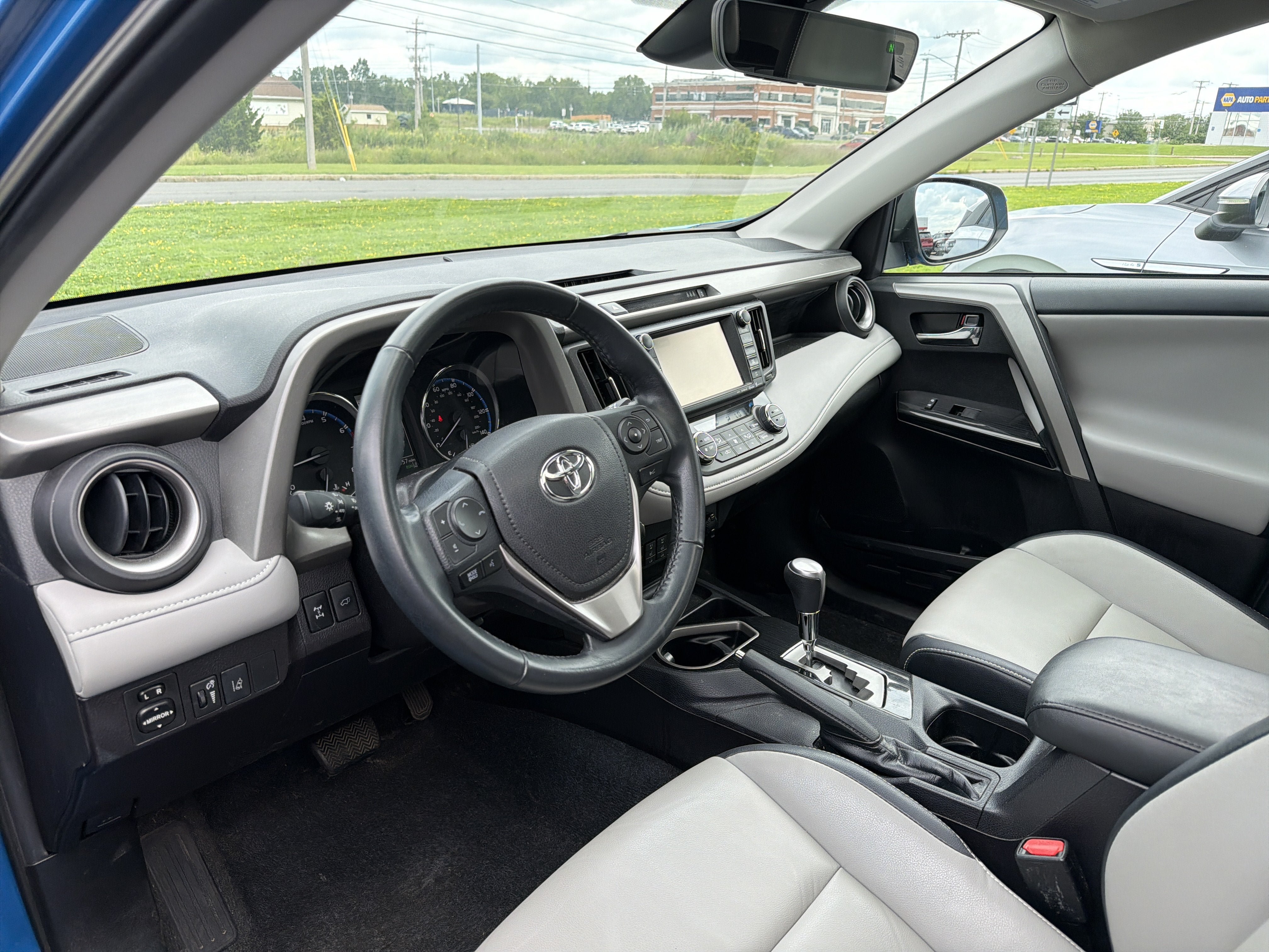 Certified 2018 Toyota RAV4 Limited w/ Advanced Technology Package AWD/4WD image 9