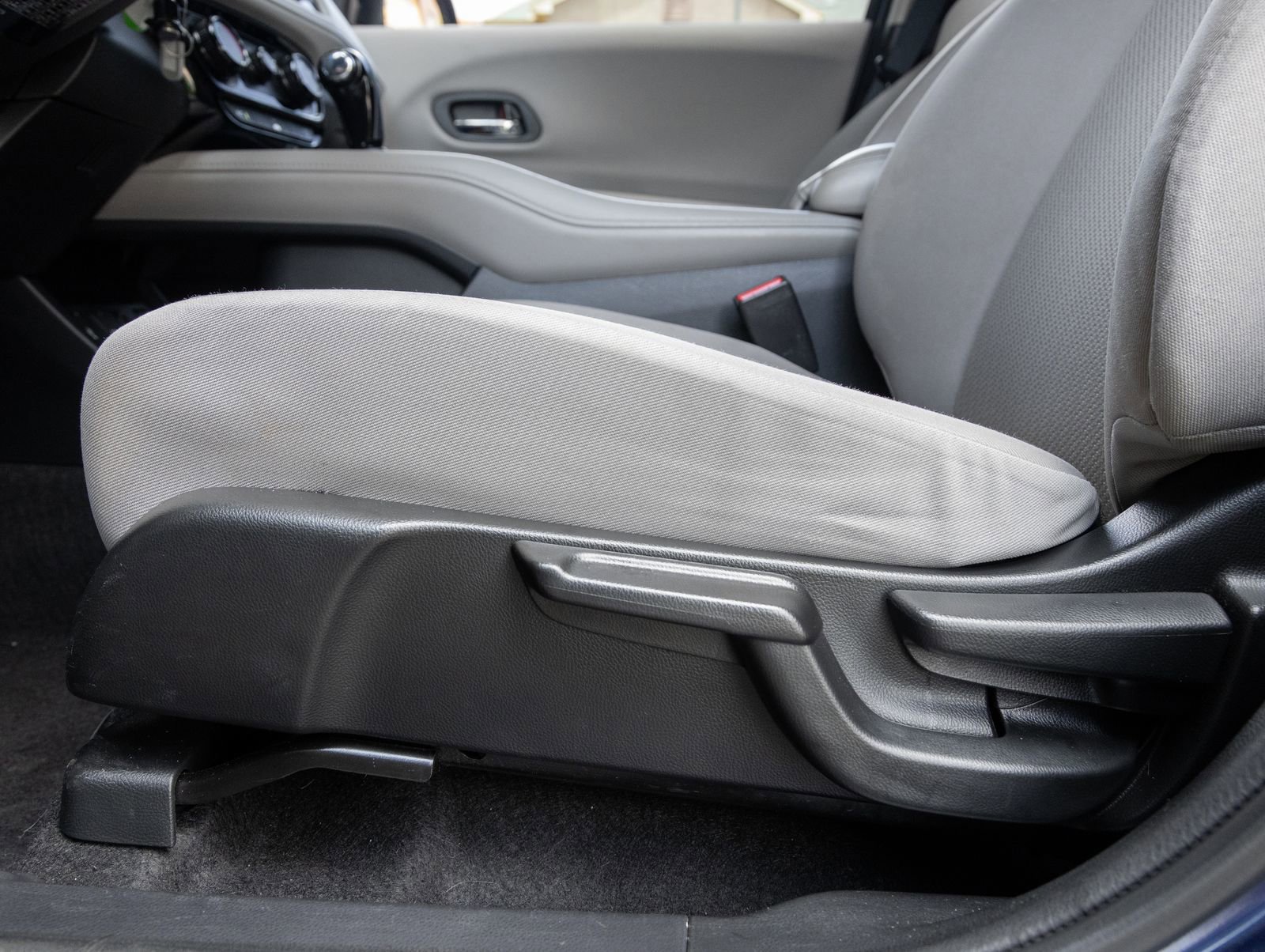Used 2017 Honda HR-V LX image 19