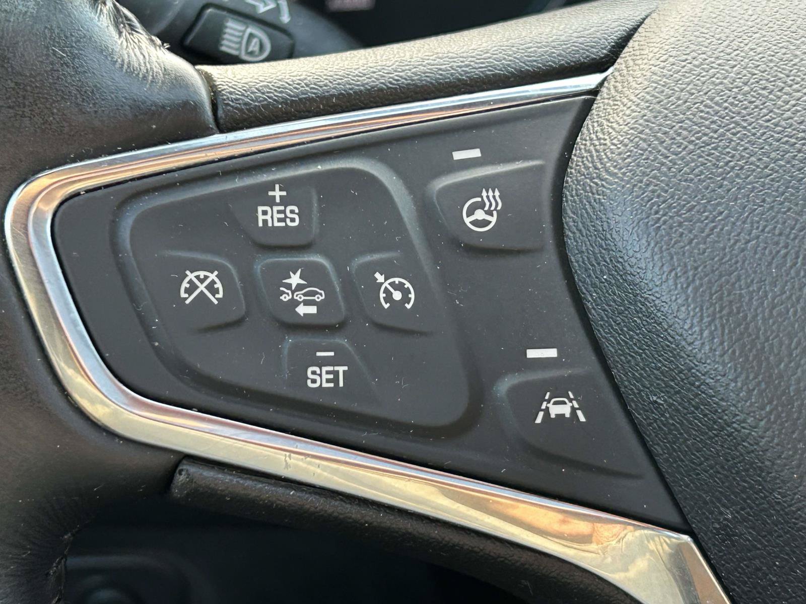 Used 2020 Chevrolet Equinox Premier FWD image 24