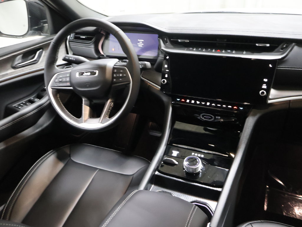 New 2027 Jeep Grand Cherokee Limited AWD/4WD image 19