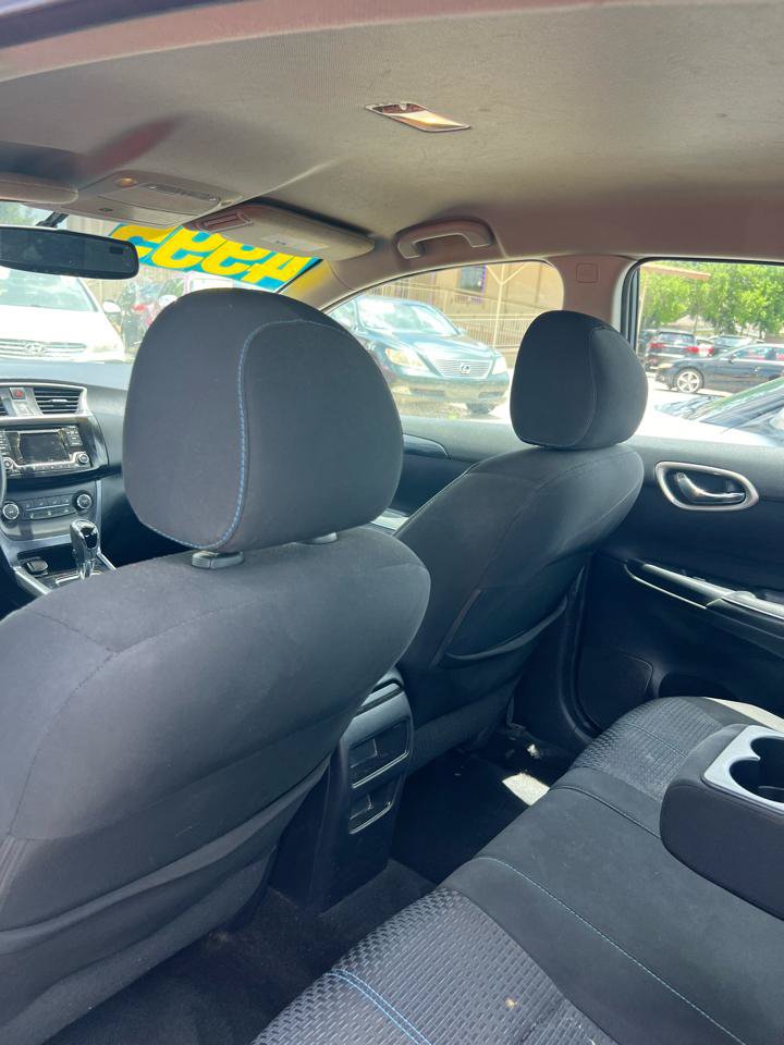 Used 2016 Nissan Sentra SR w/ Electronics Package FWD image 5