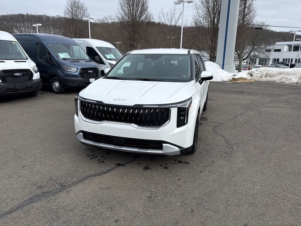 Used 2025 Kia Carnival image 16