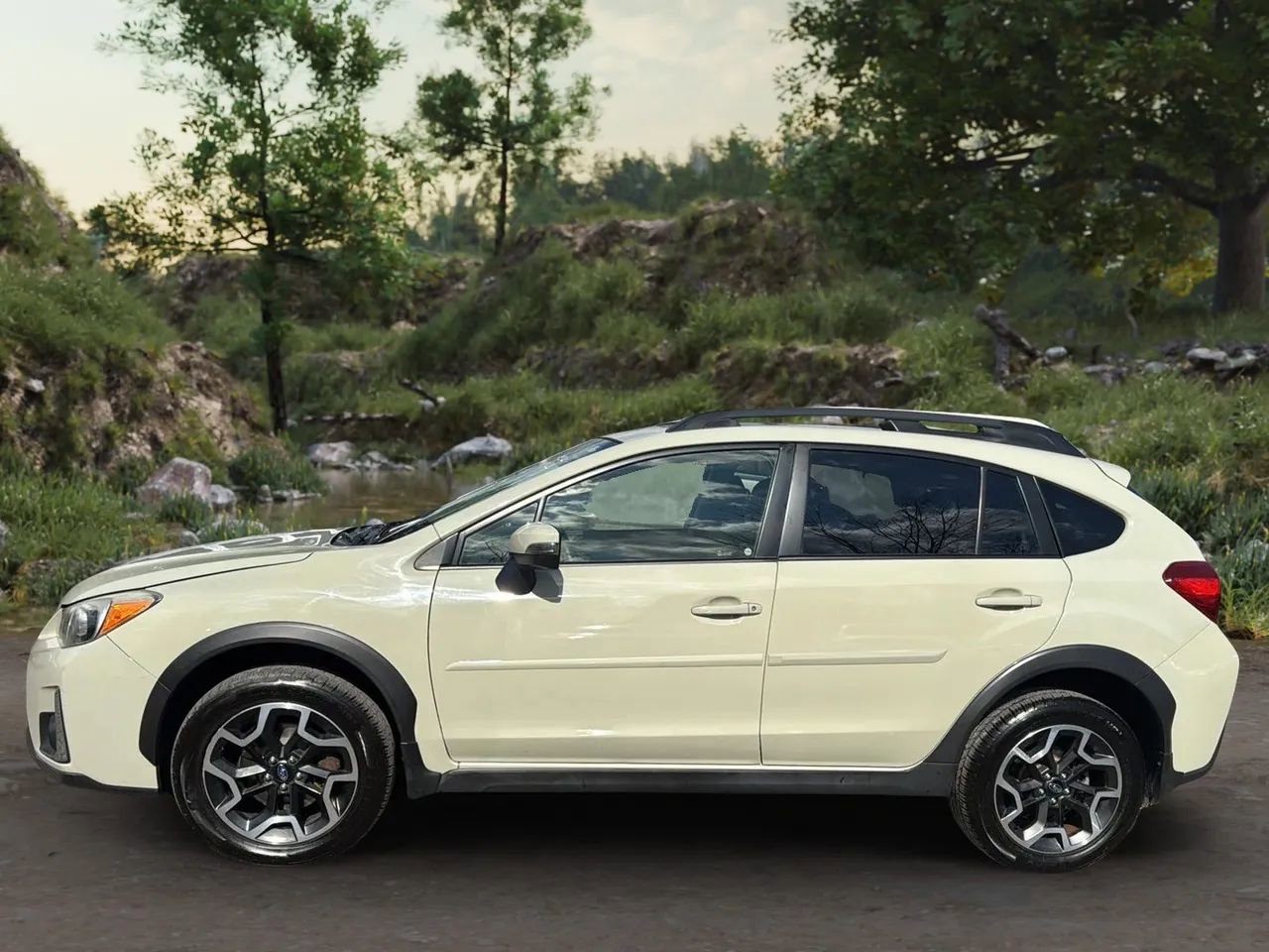 Used 2017 Subaru Crosstrek 2.0i Limited AWD/4WD image 8
