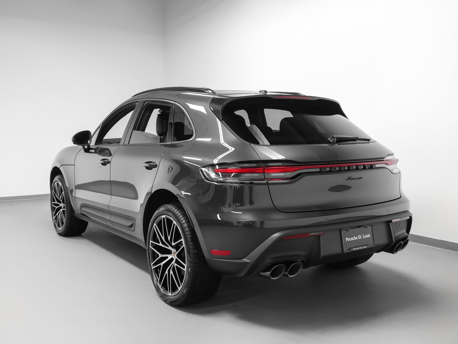 New 2026 Porsche Macan AWD/4WD image 3