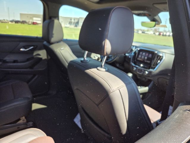Used 2023 Chevrolet Traverse High Country AWD/4WD image 40