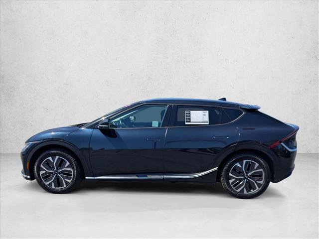 Used 2022 Kia EV6 Light RWD image 9